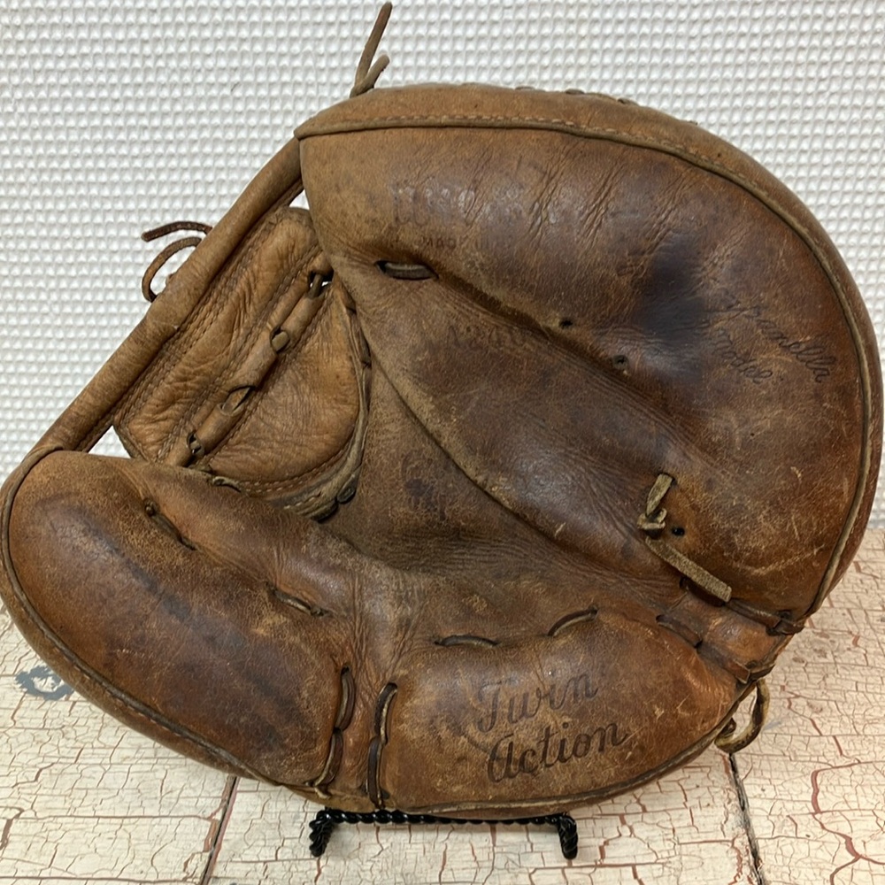 Wilson baseball mitt